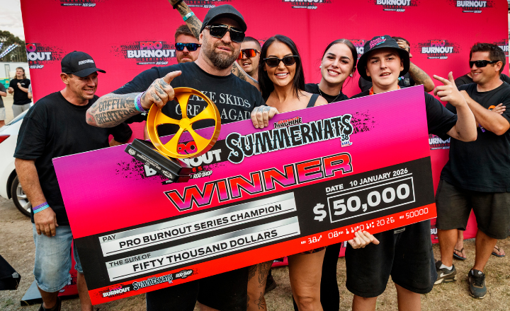 Pro Burnout Series winner with cheque 720x440 Pro Burnout Series winner with cheque