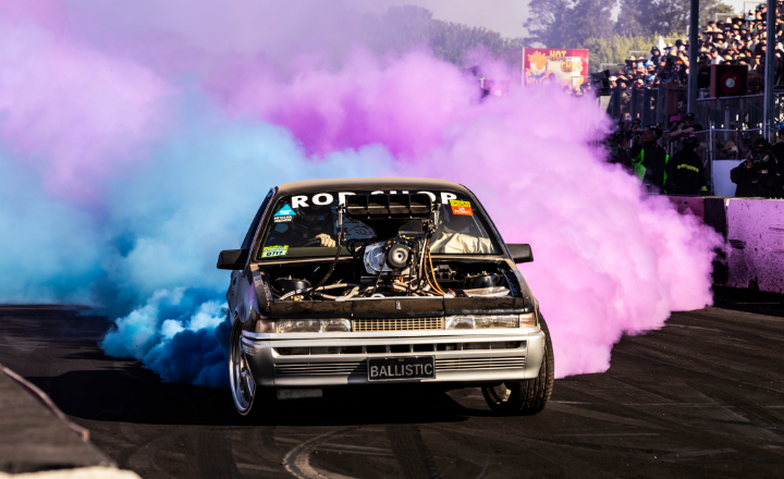 Saturday Program 720x440 Burnout car at Summernats