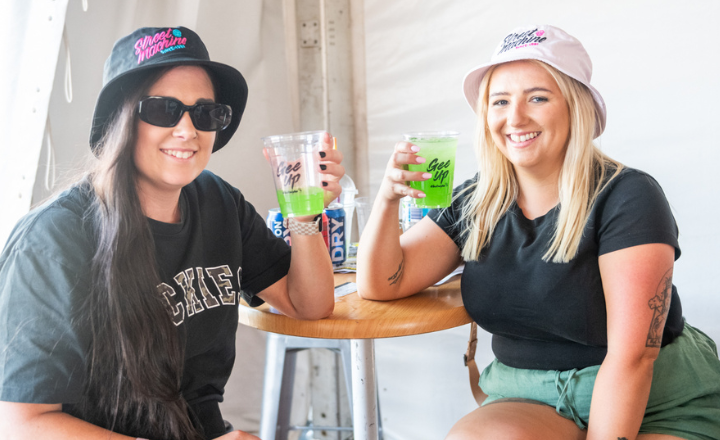 WOMEN_DRINKING_GEEUP_720x440